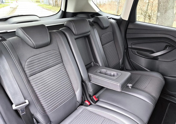 Ford Kuga cena 67900 przebieg: 119000, rok produkcji 2018 z Bochnia małe 497